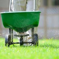 fertilizer spreader