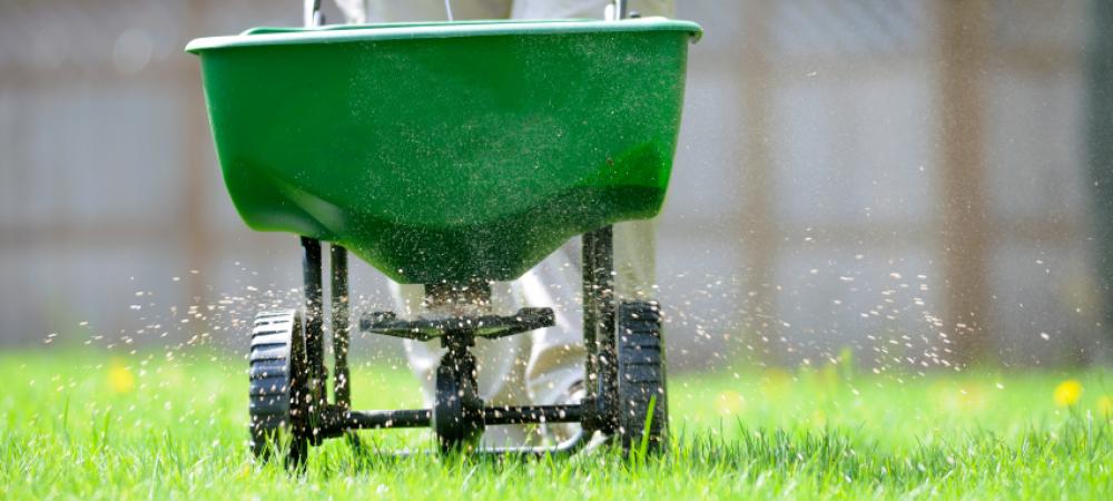 fertilizer spreader